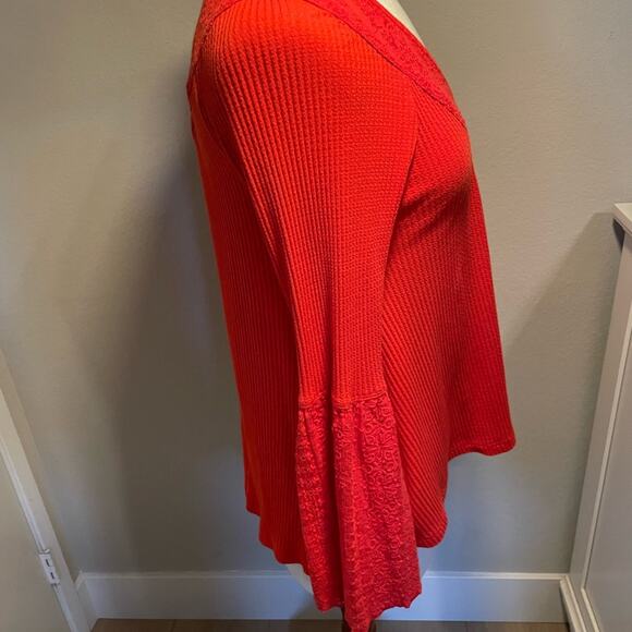 Free People Partisan Boho Red Ribbed Bell Sleeve Embroidered Blouse - XS - Picture 4 of 9